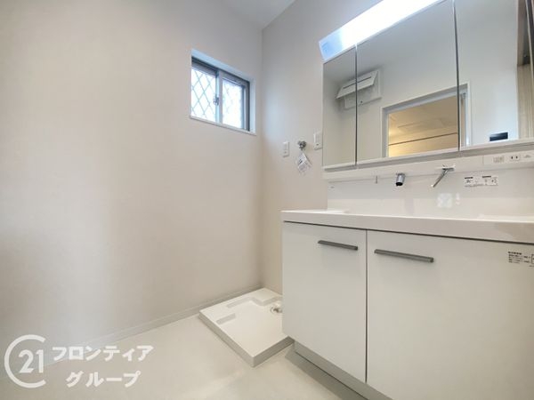 枚方市菊丘町 新築一戸建て 2号地(洗面台・洗面所)