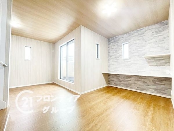 枚方市須山町の中古一戸建て(リビング)