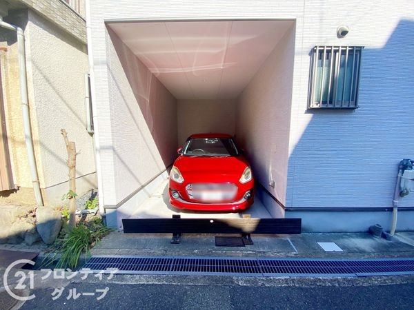 寝屋川市大成町　中古一戸建て