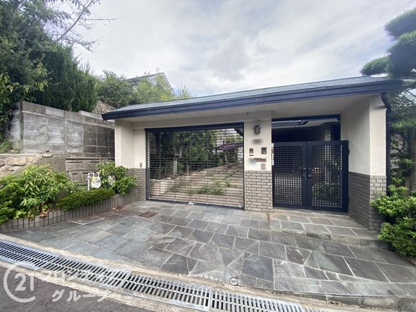 枚方市香里ケ丘２丁目の中古一戸建て