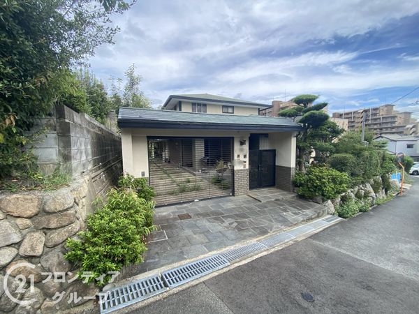 枚方市香里ケ丘２丁目の中古一戸建て