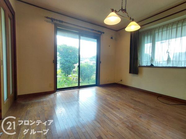枚方市香里ケ丘２丁目の中古一戸建て