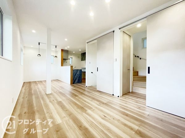 枚方市北楠葉町　新築一戸建て