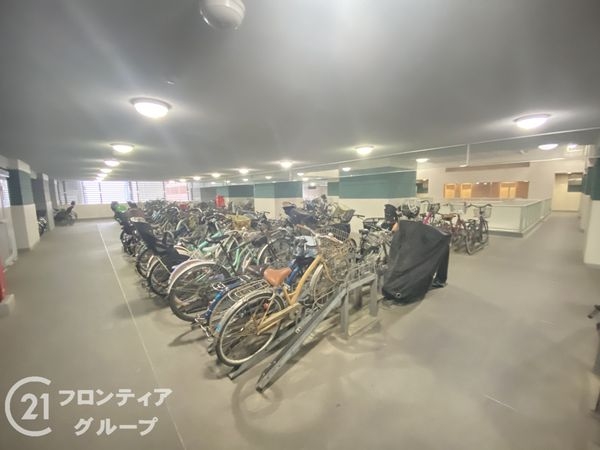 ロイヤルメドゥ香里園タワー　中古マンション
