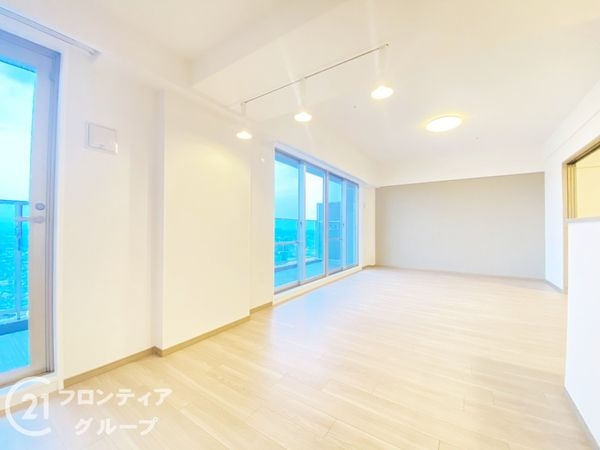 ロイヤルメドゥ香里園タワー　中古マンション