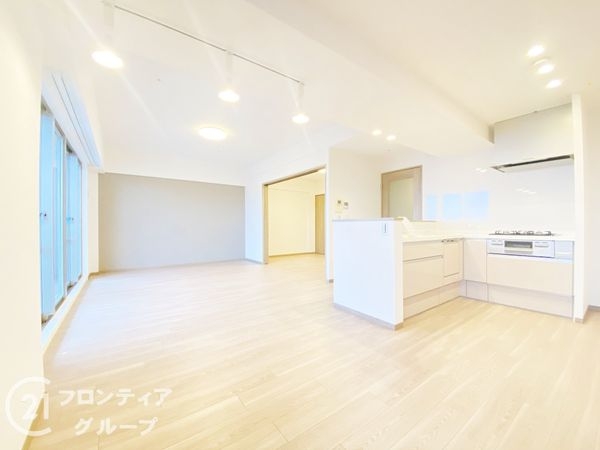 ロイヤルメドゥ香里園タワー　中古マンション