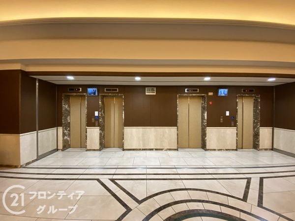 ロイヤルメドゥ香里園タワー　中古マンション