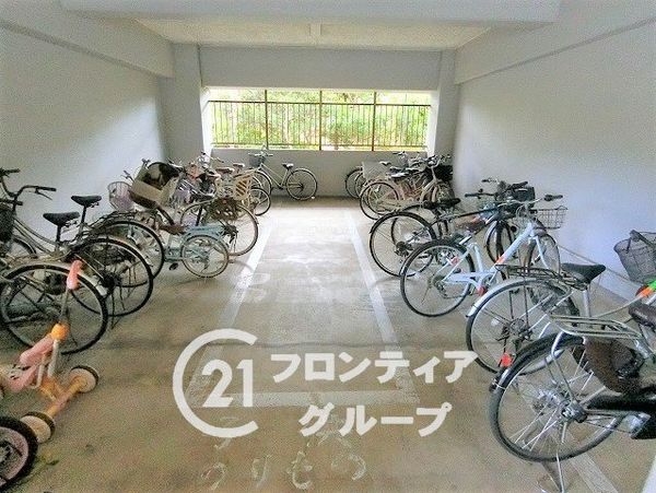 寝屋川東ファミリータウン西四番館　中古マンション