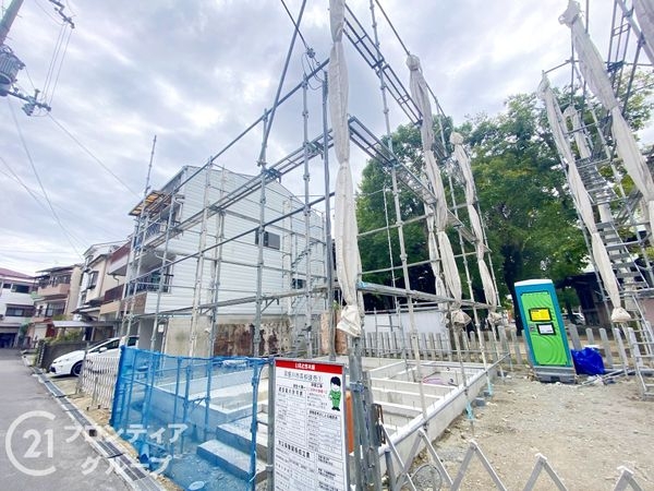 寝屋川市高柳３丁目　新築一戸建て　１号棟