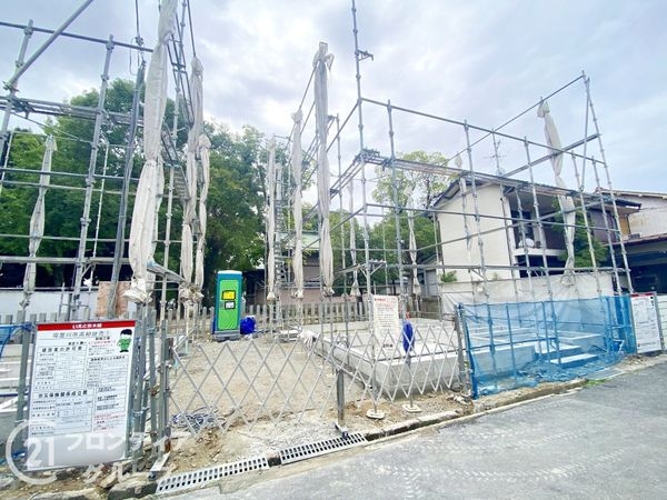 寝屋川市高柳３丁目　新築一戸建て　１号棟