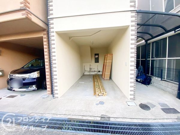 寝屋川市豊野町　中古一戸建て