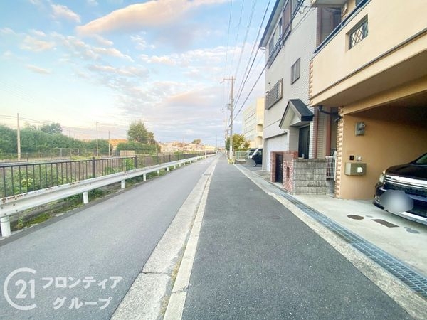 寝屋川市豊野町　中古一戸建て