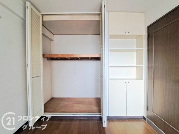 エンゼルハイムリバーサイド高槻中古マンション(収納)