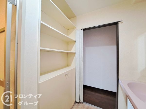 エンゼルハイムリバーサイド高槻中古マンション(洗面台・洗面所)