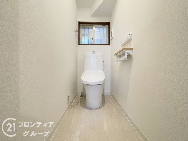枚方市伊加賀西町の中古一戸建て(トイレ)