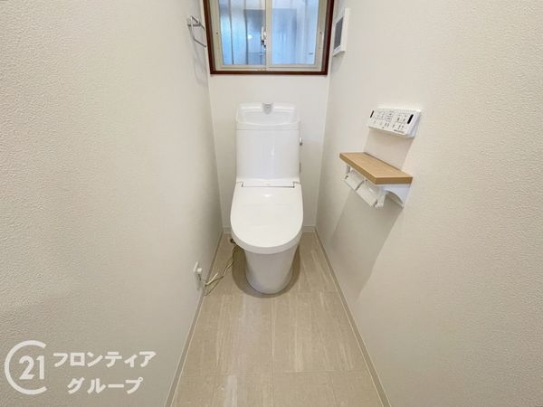 枚方市伊加賀西町の中古一戸建て(トイレ)