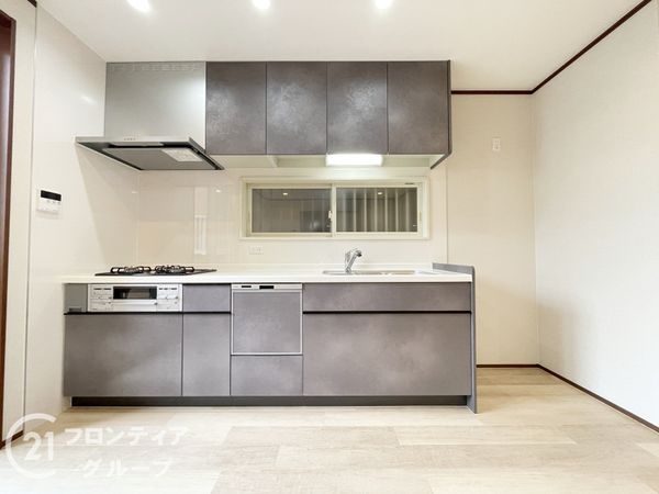枚方市伊加賀西町の中古一戸建て(キッチン)