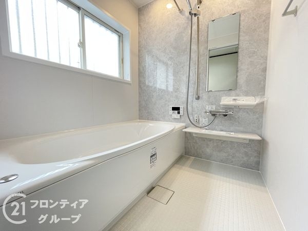 枚方市伊加賀西町の中古一戸建て(バス)
