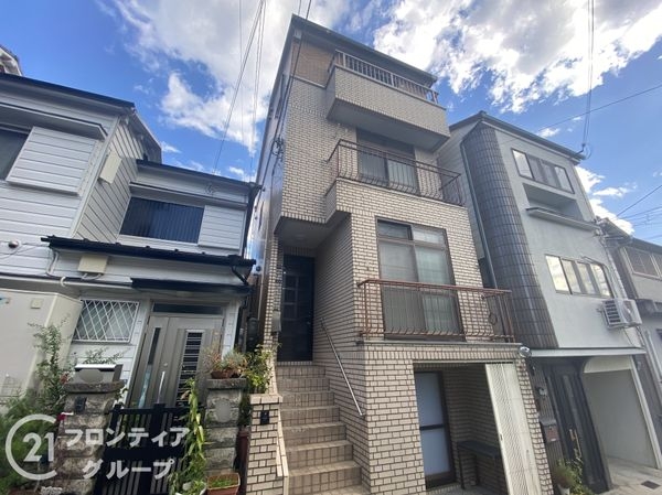 寝屋川市川勝町　中古一戸建て