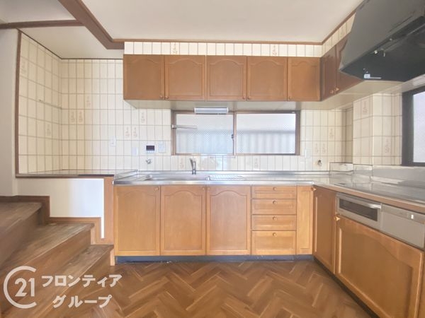 寝屋川市川勝町　中古一戸建て