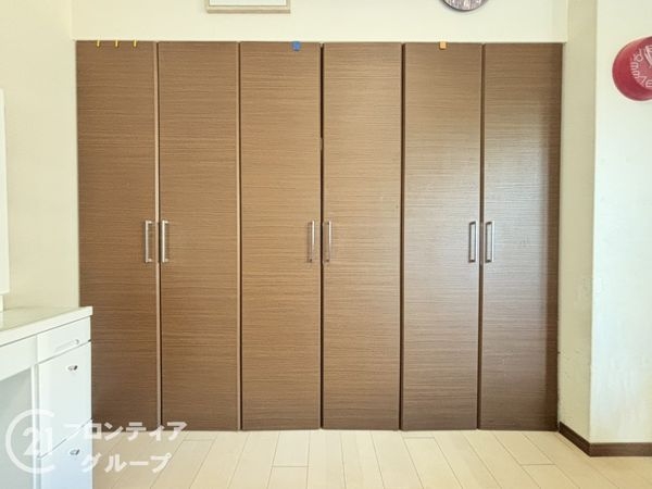 アズ・プレミアムステージ寝屋川 中古マンション(収納)