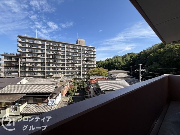 アズ・プレミアムステージ寝屋川 中古マンション(バルコニー)