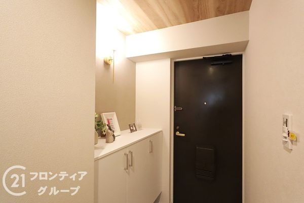 オークヒルズ香里弐番館 中古マンション(玄関)