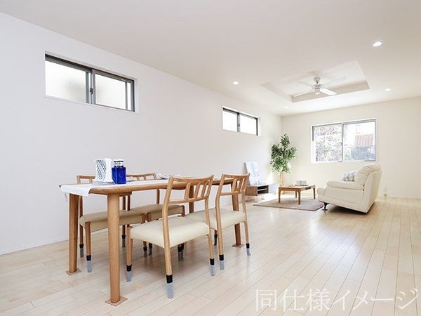 枚方市高野道1丁目 新築一戸建て 1期 6号棟(同仕様写真(リビング))