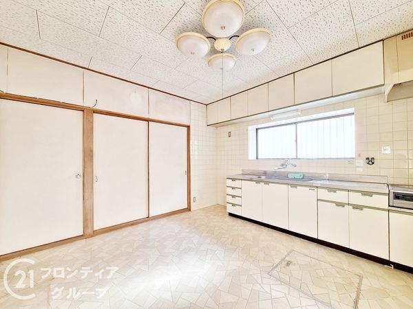 枚方市野村中町　中古一戸建て