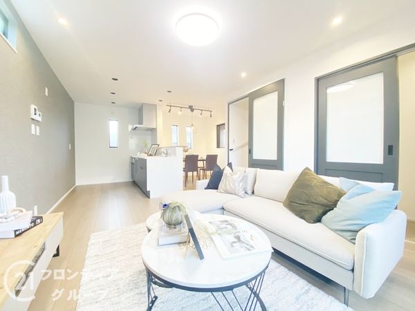 寝屋川市大成町　新築一戸建て