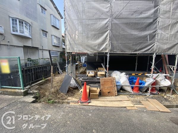 枚方市松丘町　新築一戸建て