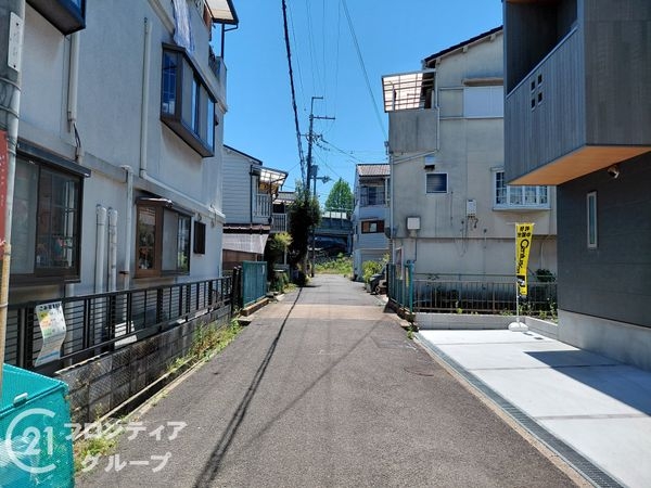 枚方市松丘町　新築一戸建て