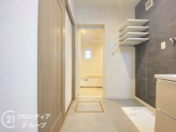 枚方市松丘町　新築一戸建て