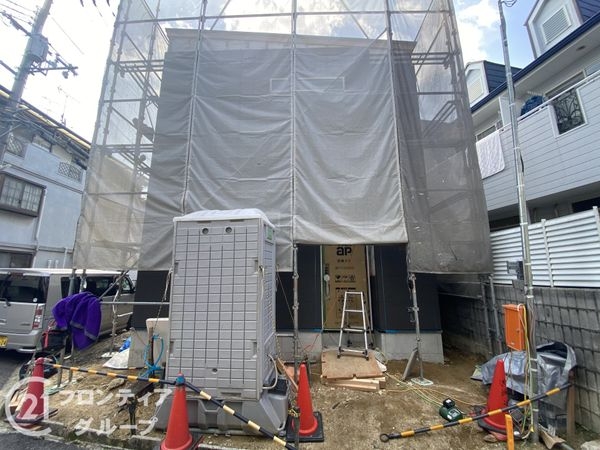 枚方市松丘町　新築一戸建て