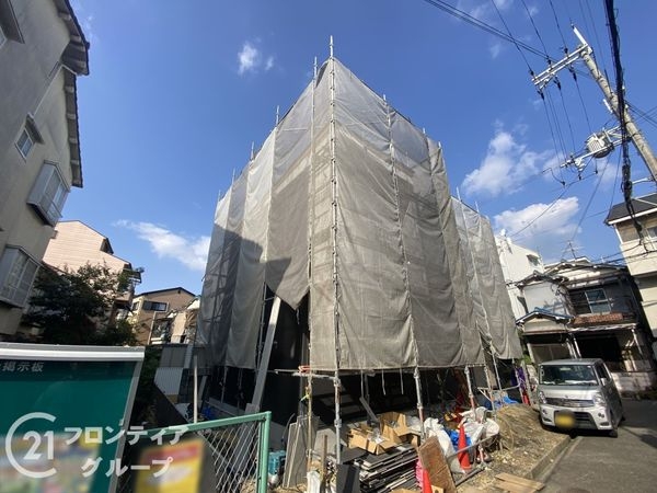 枚方市松丘町　新築一戸建て