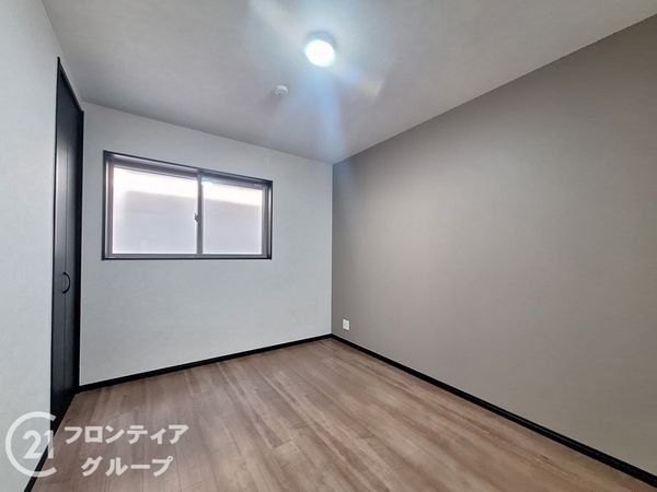 寝屋川市仁和寺本町４丁目　新築一戸建て