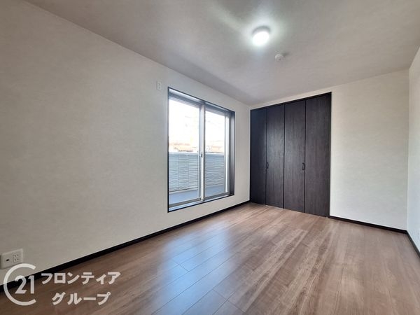 寝屋川市仁和寺本町４丁目　新築一戸建て