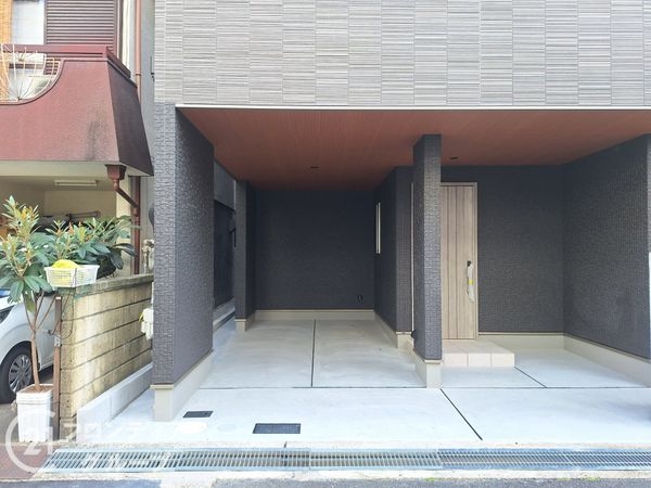 寝屋川市仁和寺本町４丁目　新築一戸建て