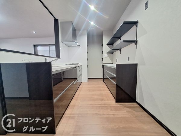 寝屋川市仁和寺本町４丁目　新築一戸建て