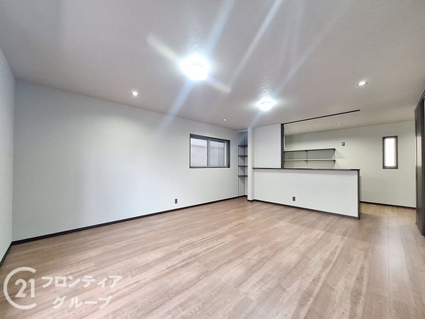 寝屋川市仁和寺本町４丁目　新築一戸建て