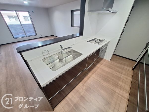 寝屋川市仁和寺本町４丁目　新築一戸建て