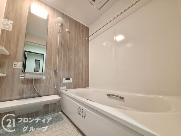 寝屋川市仁和寺本町４丁目　新築一戸建て