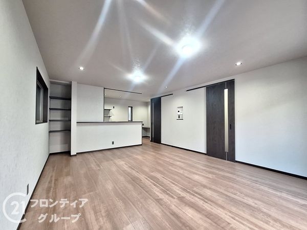 寝屋川市仁和寺本町４丁目　新築一戸建て