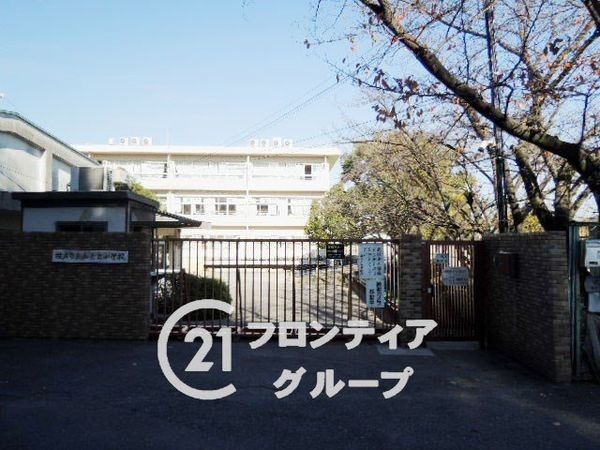 枚方市山之上４丁目の中古一戸建て(枚方市立山之上小学校)