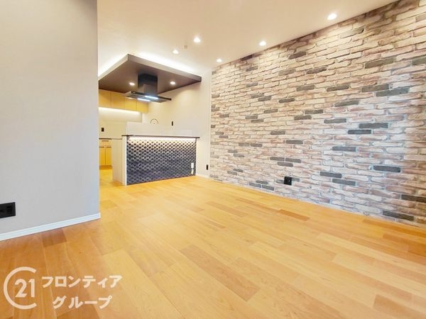 枚方市出口５丁目　中古一戸建て