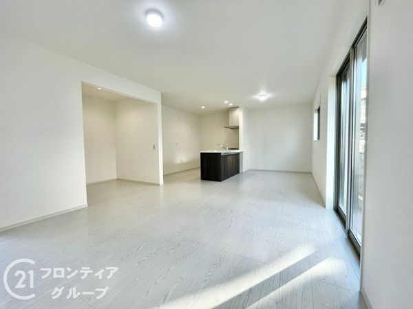 寝屋川市池田東町　新築一戸建て　１期　１号棟