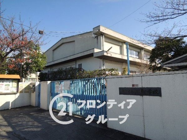 枚方市招提元町２丁目の中古一戸建て(枚方市立招提小学校)