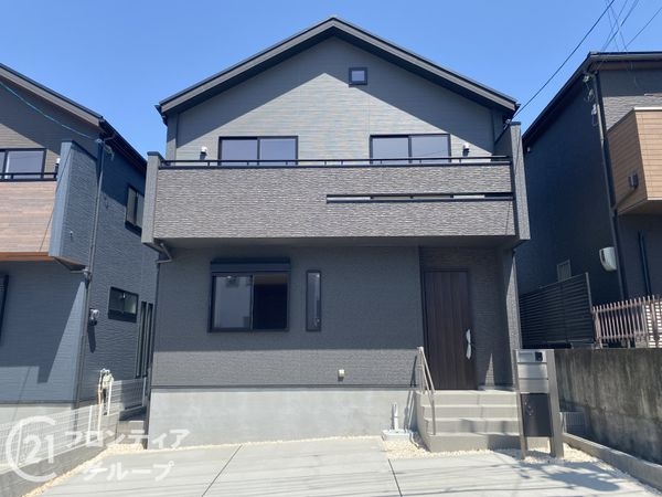 枚方市長尾東町３丁目　新築一戸建て　３期　２号棟
