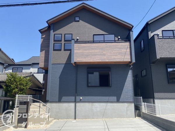 枚方市長尾東町３丁目　新築一戸建て　３期　１号棟