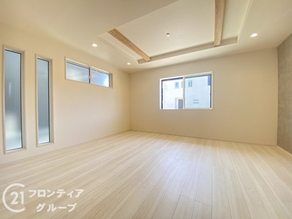 枚方市長尾東町３丁目　新築一戸建て　３期　１号棟